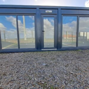 Bungalow VICTORIA vitré/ Bulle de vente VENDU MONTE 6m x 2.40m 9000euros H.T./ 10800euros TTC